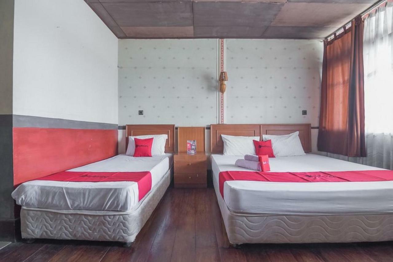 Reddoorz @ Maribaya Street Hotel Lembang Exterior foto