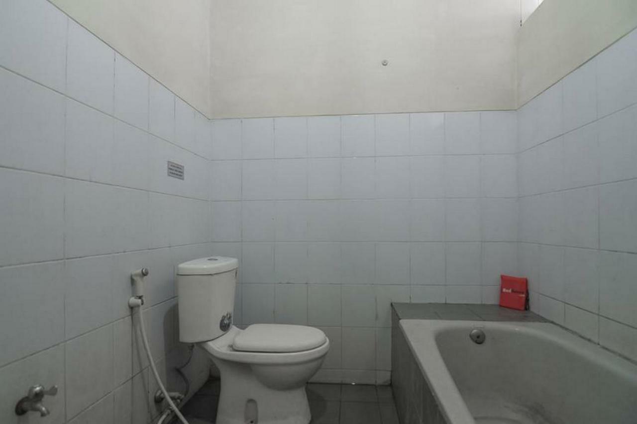 Reddoorz @ Maribaya Street Hotel Lembang Exterior foto