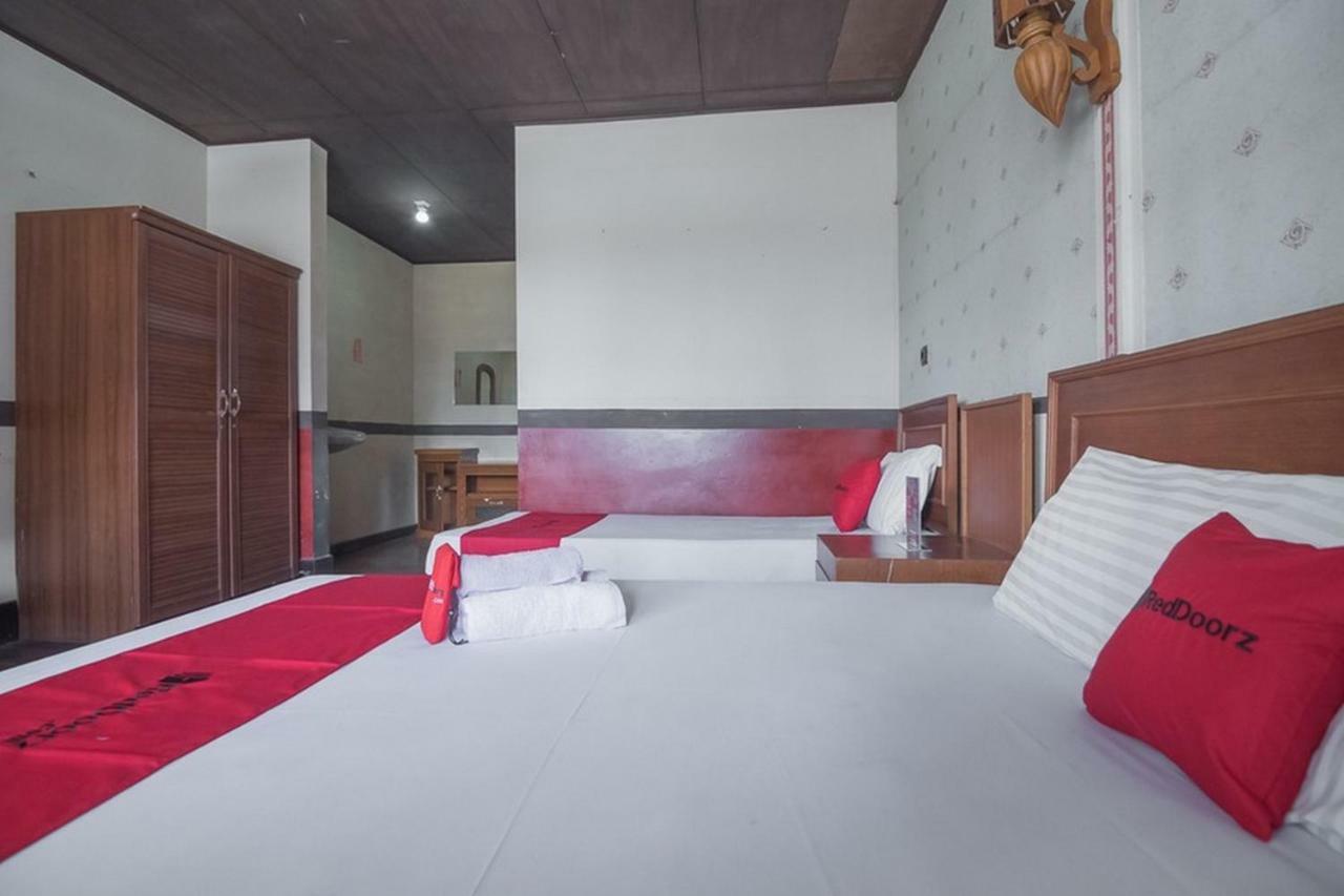 Reddoorz @ Maribaya Street Hotel Lembang Exterior foto