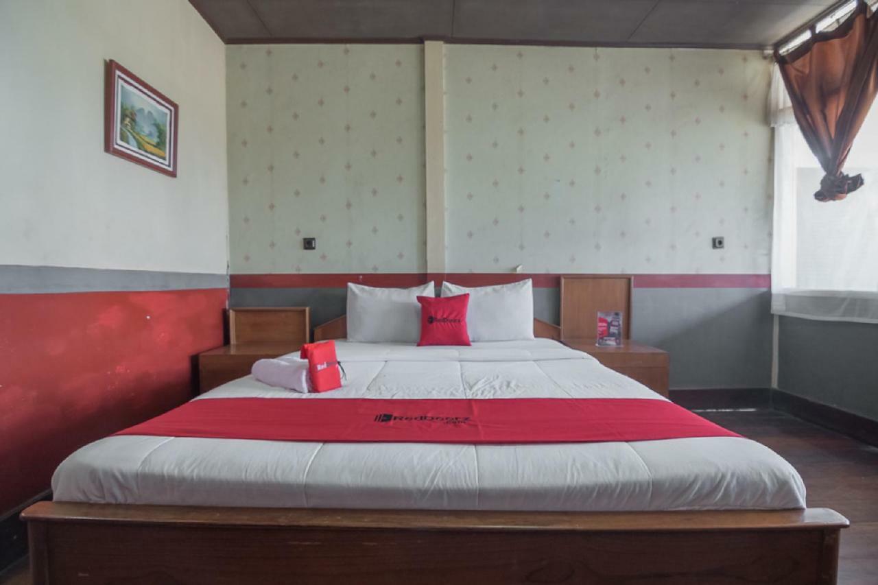 Reddoorz @ Maribaya Street Hotel Lembang Exterior foto