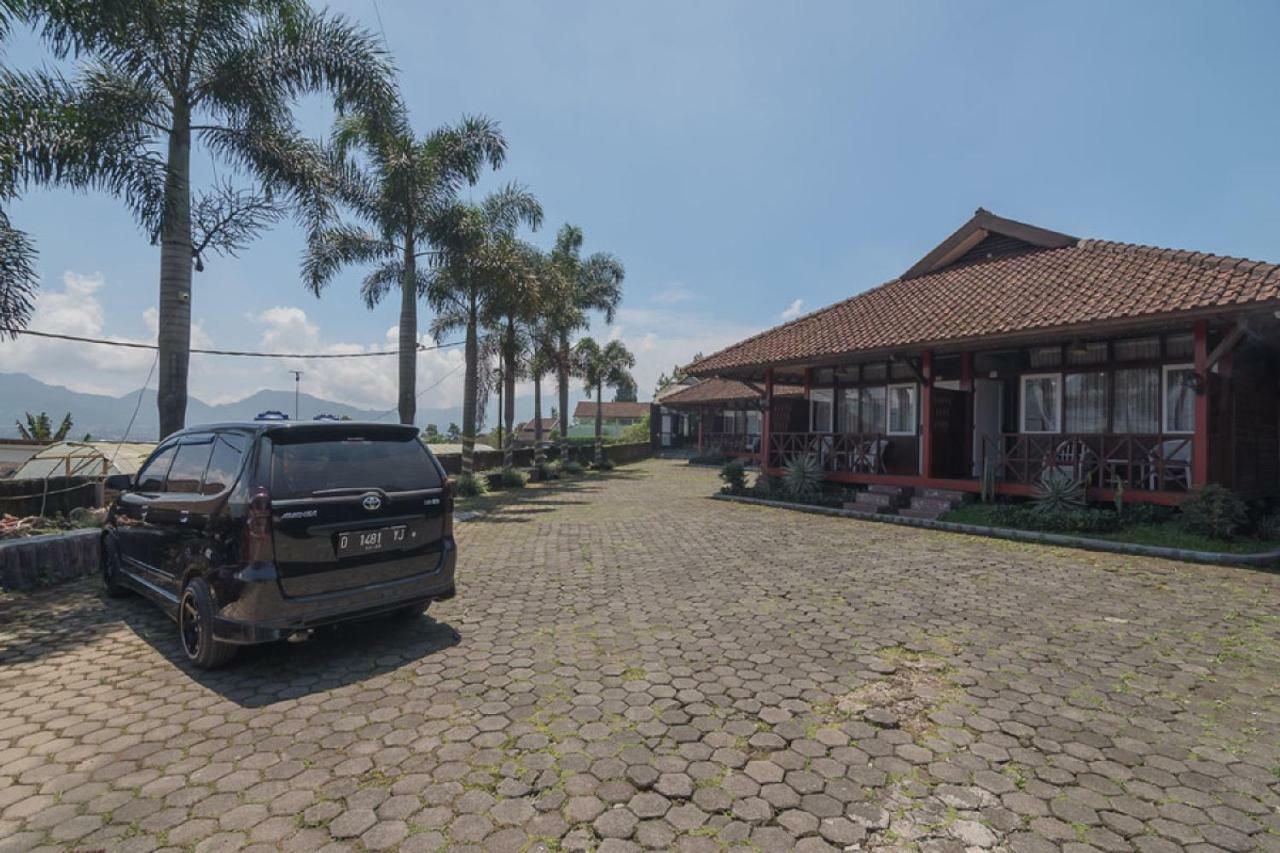 Reddoorz @ Maribaya Street Hotel Lembang Exterior foto